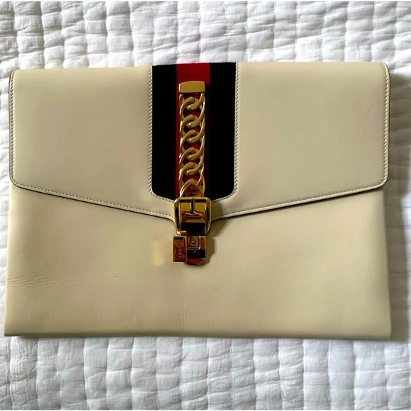 Gucci cream leather oversized clutch never used - Picture 6 of 13